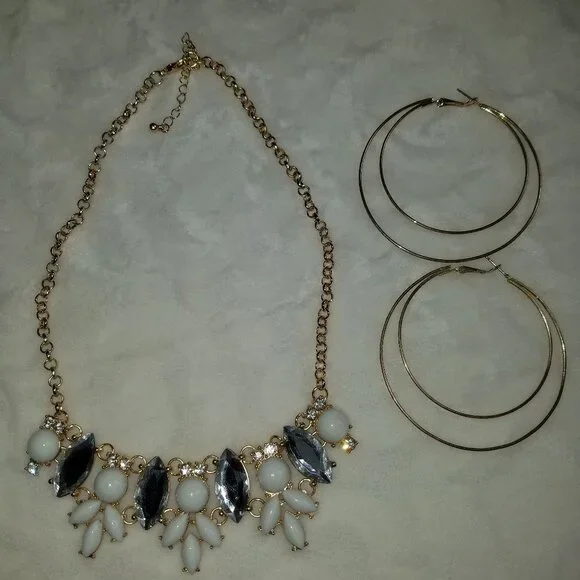 Free with $20 purchase 17.5" white gold rhinestone necklace w hoop ear - Picture 5 of 7